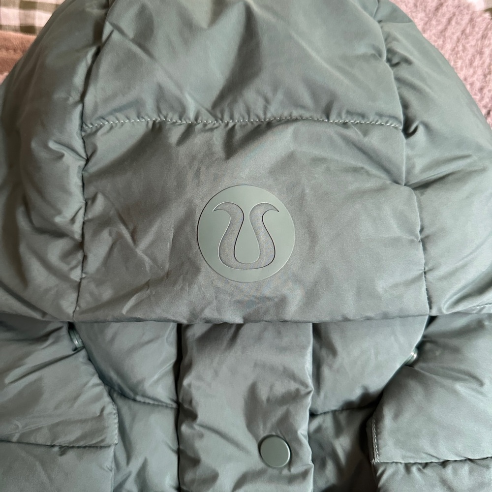 Lululemon Wunderpuff - Picture 3 of 4